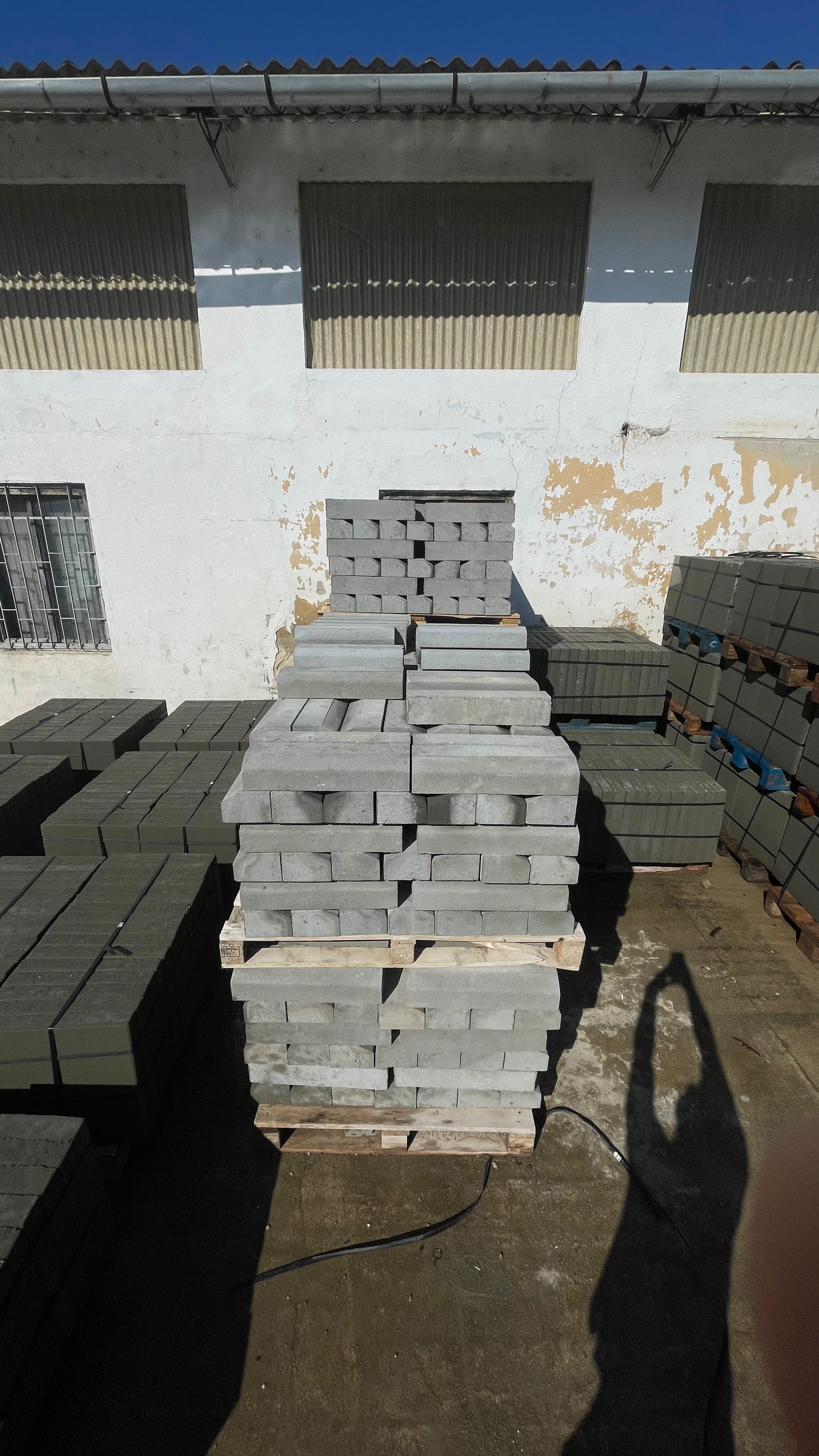 Bordură Trotuar 10x15 Mediaș — SIC Euro Arcada