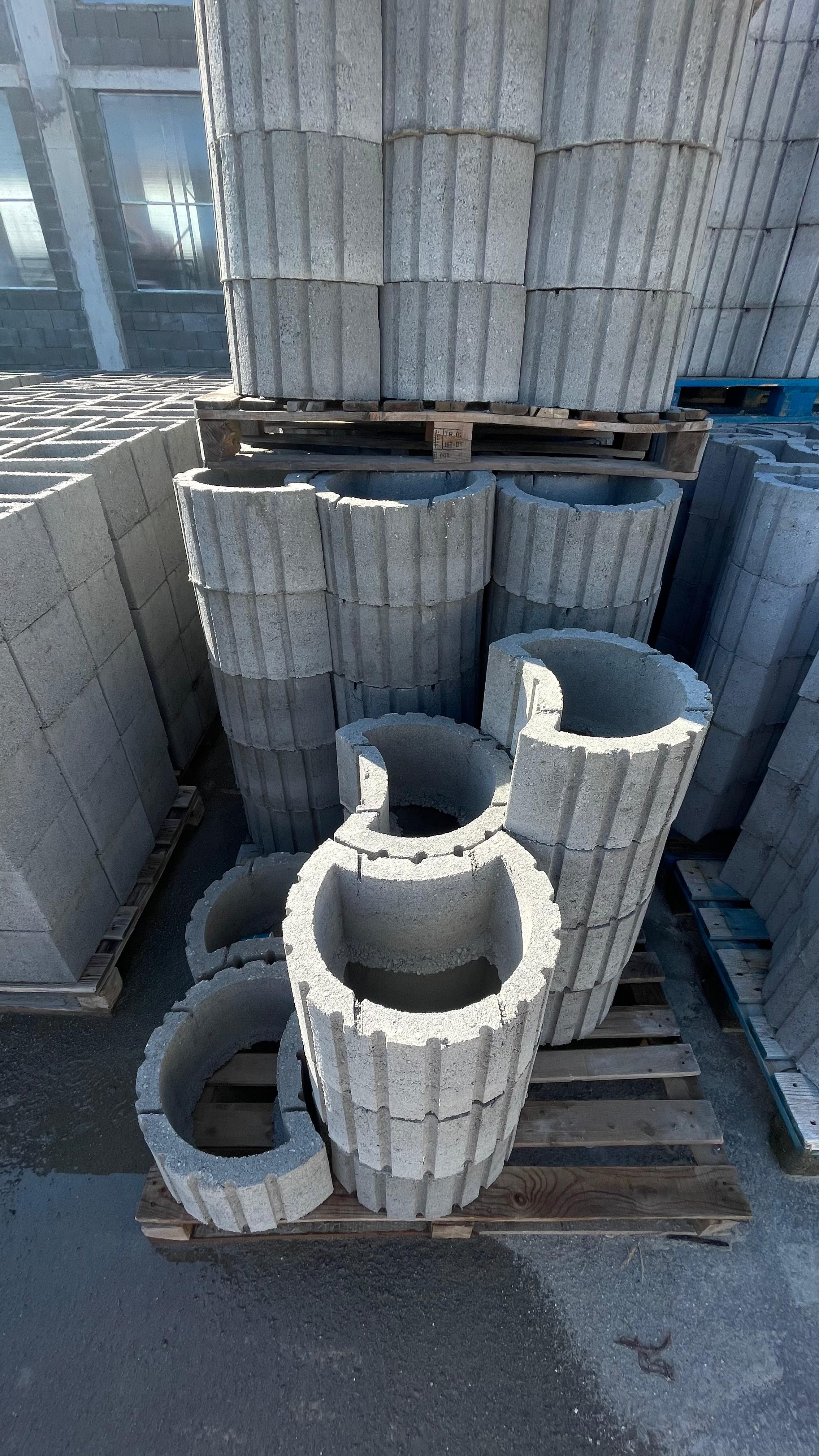 Dora jardiniere rustice piatră Mediaș — SIC Euro Arcada